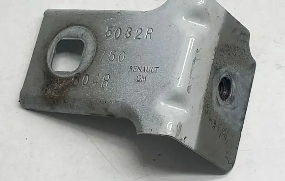 Opel Vivaro Fender mounting bracket 5032R 6048