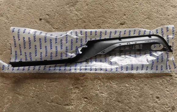 Volvo S60 Front bumper splitter molding 31353654