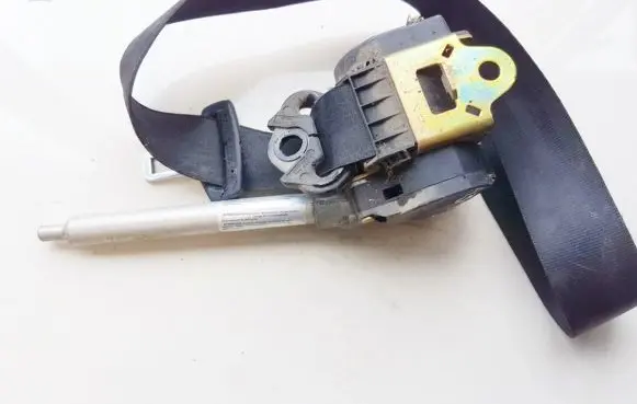 Audi A4 S4 B5 8D Front seatbelt 8d0857705a 566049500