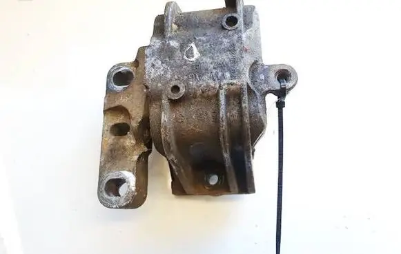 Audi A3 S3 8P Engine mount bracket 1K0199262