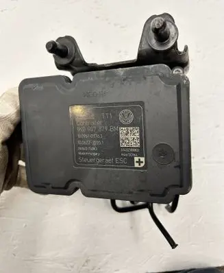Volkswagen Touran II ABS Pump 1K0907379BM 1K0614517ED