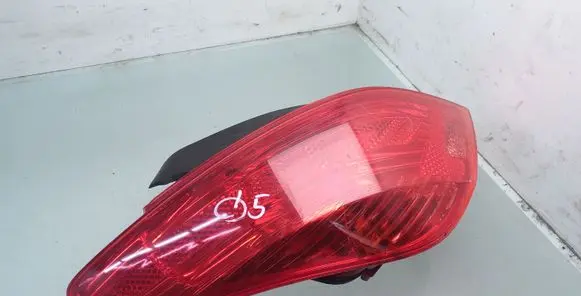 Peugeot 308 Rear/tail lights 9680425780