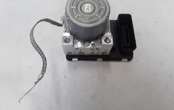 Volvo S90, V90 ABS Pump 31680101