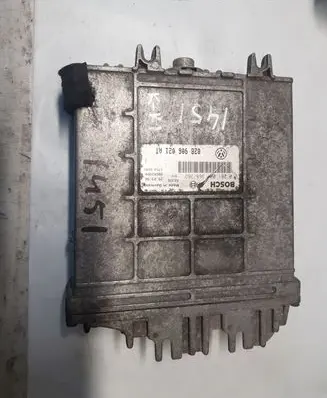 Volkswagen Golf III Engine control unit/module 028906021AT