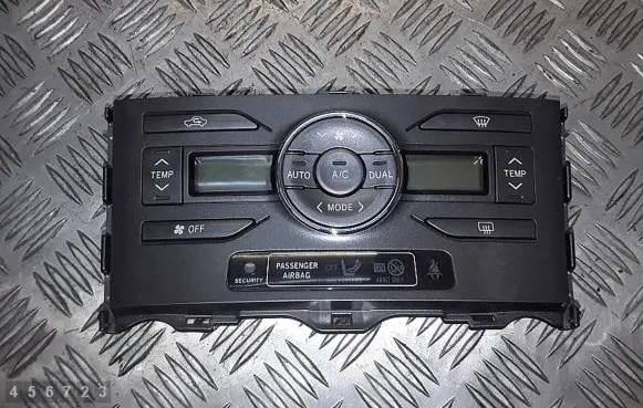 Toyota Auris 150 Climate control unit 5590012a30b