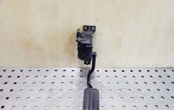 Seat Alhambra (Mk1) Accelerator throttle pedal 6PV00777003 7M3721603E