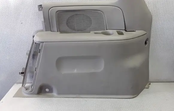 Trunk/boot lower side trim panel