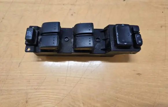 Mazda CX-7 Electric window control switch EH6766350 9362T3