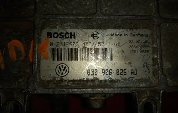 Volkswagen Polo III 6N 6N2 6NF Engine control unit/module 030906026AJ 26SA3820 0261203456
