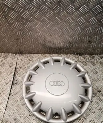 Audi A3 S3 8L R15 wheel hub/cap/trim 