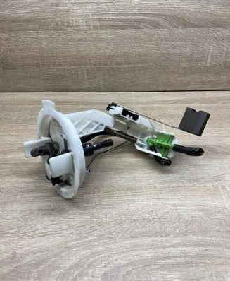 Mercedes-Benz C W204 Fuel level sensor A2044700694