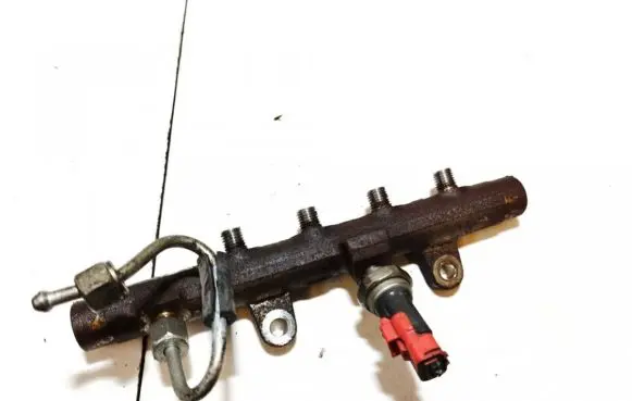 Nissan Qashqai Fuel main line pipe 8200296867 8200815617