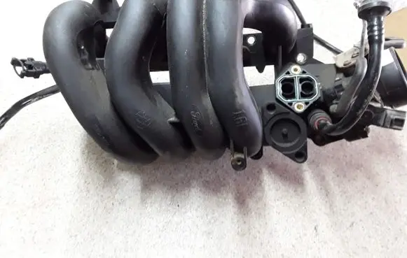 Ford Focus Intake manifold 1S4G9424EIC 1S4G9424E1C 1S4G9424