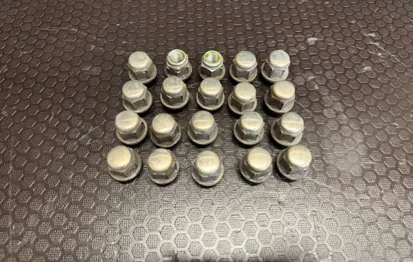 Jaguar XF X250 Nuts/bolts 
