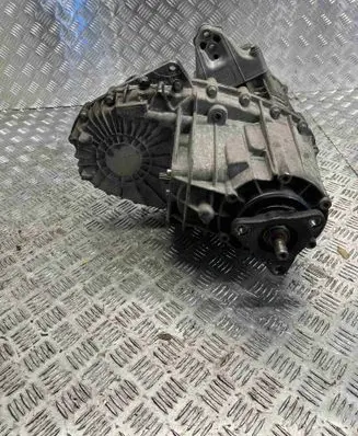 Gearbox transfer box case