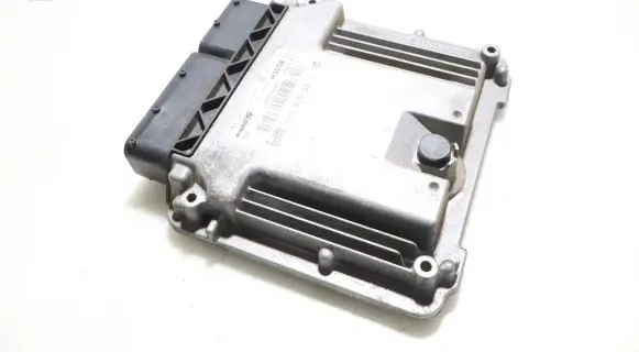 Opel Insignia A Engine control unit/module ECU 0281017105