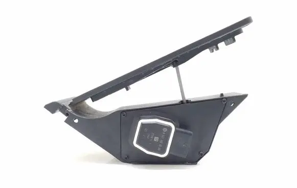 Mercedes-Benz E W212 Accelerator throttle pedal A4513000000