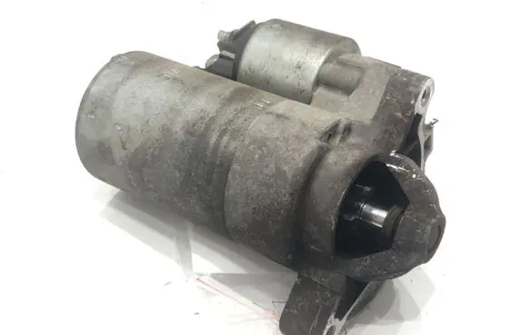 Citroen C4 I Starter motor 9647982880