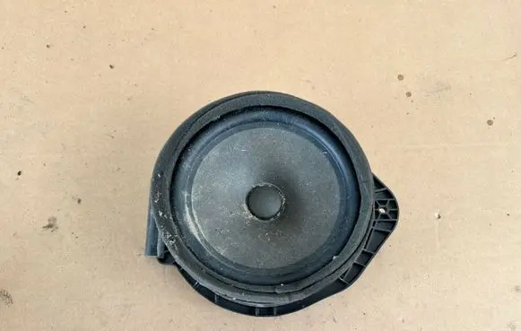 Chevrolet Camaro Front door speaker