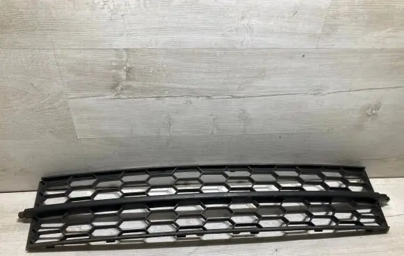 Skoda Octavia Mk3 (5E) Front bumper lower grill 5E0853677