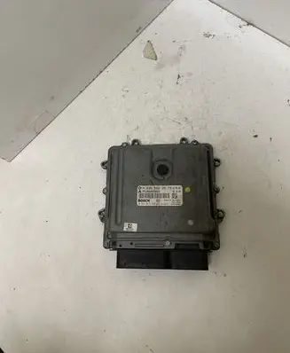 Mitsubishi Colt Engine control unit/module P1860A983