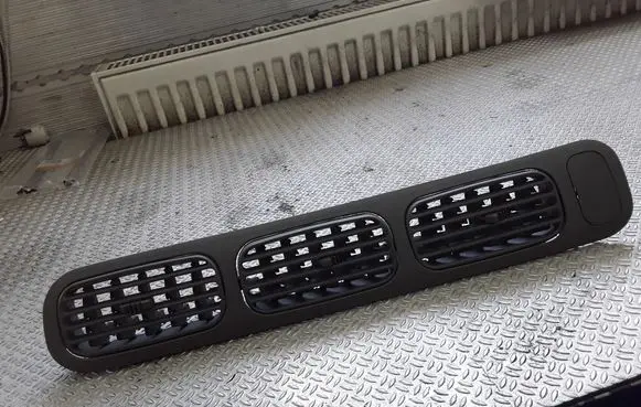 Hyundai H-1, Starex, Satellite Dash center air vent grill