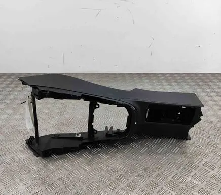 Volkswagen Golf VI Center console 5K0863243C