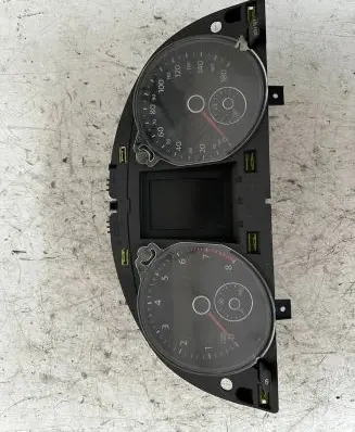 Volkswagen PASSAT CC Speedometer (instrument cluster) 3C8920970 155601 28042008