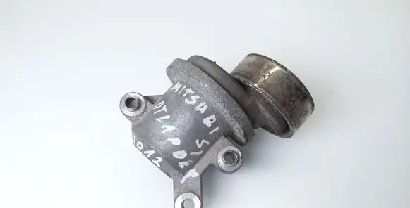 Mitsubishi Outlander Generator/alternator belt tensioner