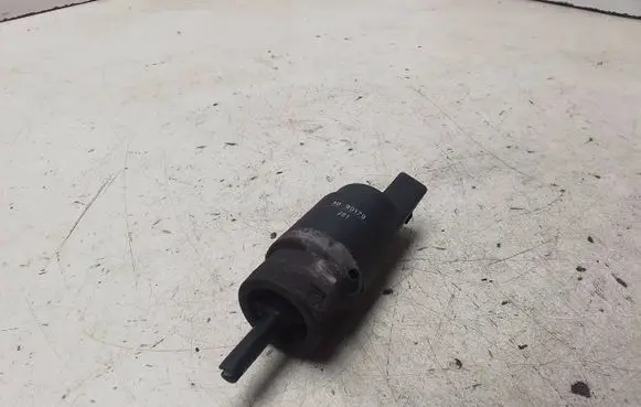 Mercedes-Benz C W203 Windscreen/windshield washer pump 3090179
