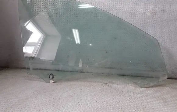 Renault Laguna II Front door window glass four-door