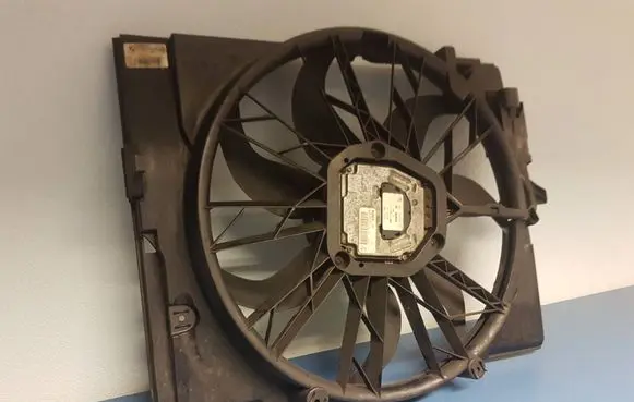 BMW 7 E65 E66 Electric radiator cooling fan 7561712 1137328118 0611082005