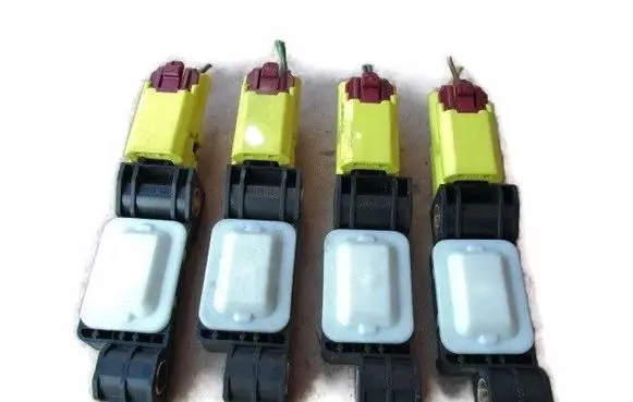 Audi A8 S8 D3 4E Airbag deployment crash/impact sensor