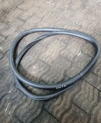 Volvo V40 Front door rubber seal NOCODE