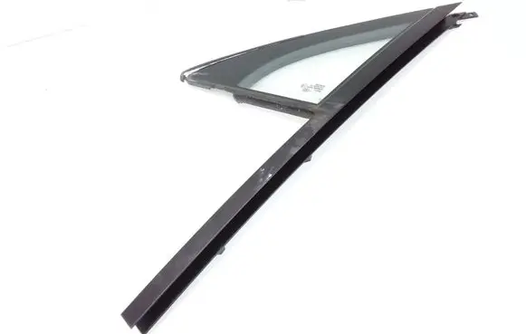 Volkswagen Touareg II Front door vent window glass four-door 7P6845113