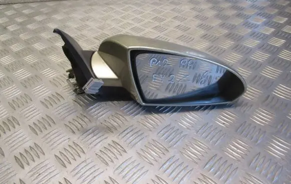 Nissan Primera Front door electric wing mirror 