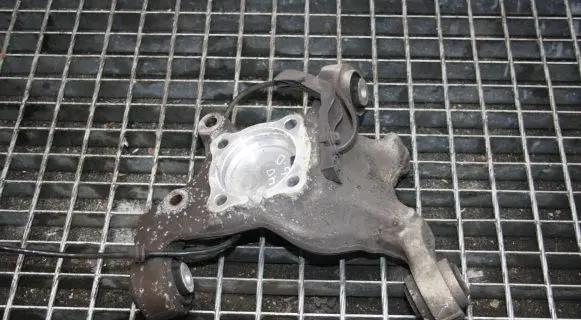 Mercedes-Benz B W246 W242 Rear wheel hub