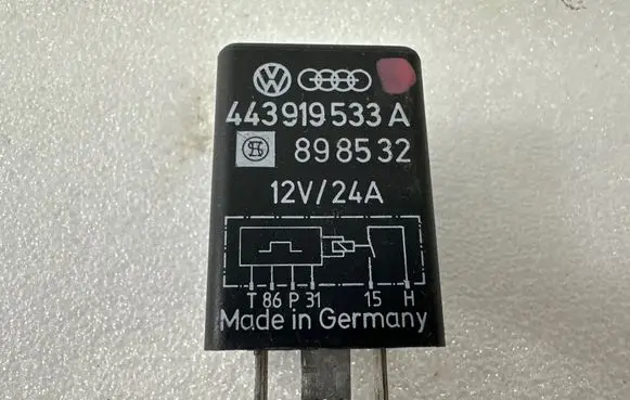 Audi A6 S6 C5 4B Other relay 443919533A 898532 12VH24A