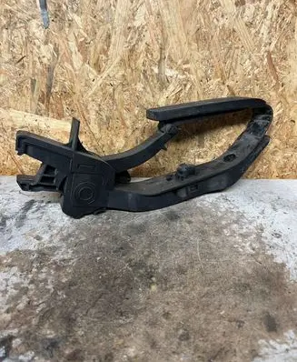 Mercedes-Benz C W203 Accelerator throttle pedal A2033000104