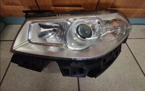 Renault Megane II Headlight/headlamp 89312730