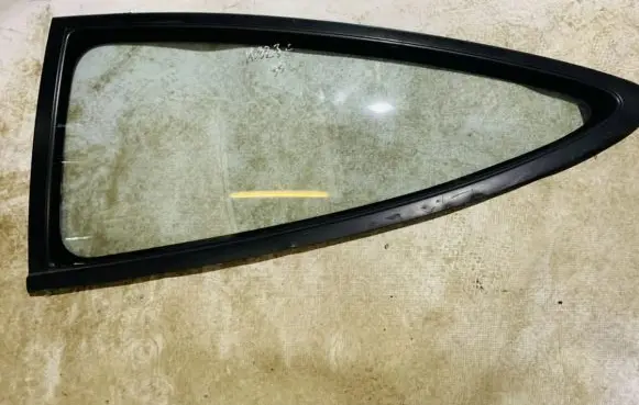 Mazda 323 Rear side window