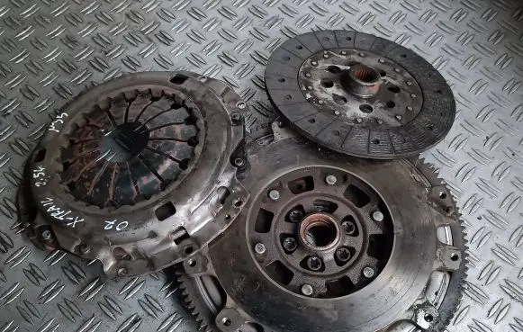 Nissan X-Trail T30 Clutch set kit 415015310