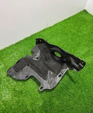 Mercedes-Benz GLE W167 Other engine bay part A1676204601