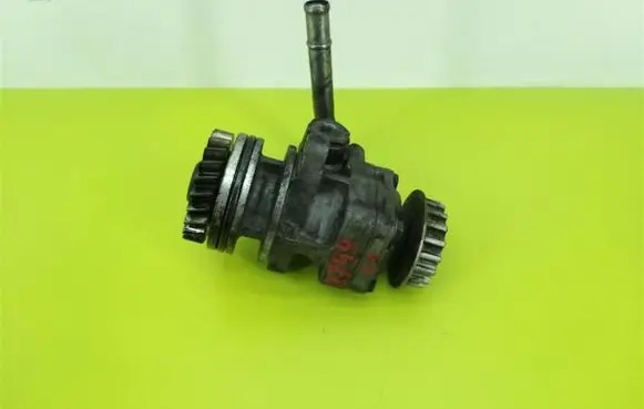 Volkswagen Transporter - Caravelle T5 Power steering pump 7H0422153A