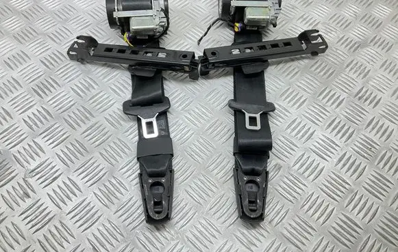 Skoda Superb B6 (3T) Front seatbelt 3T2857702 3T2857701