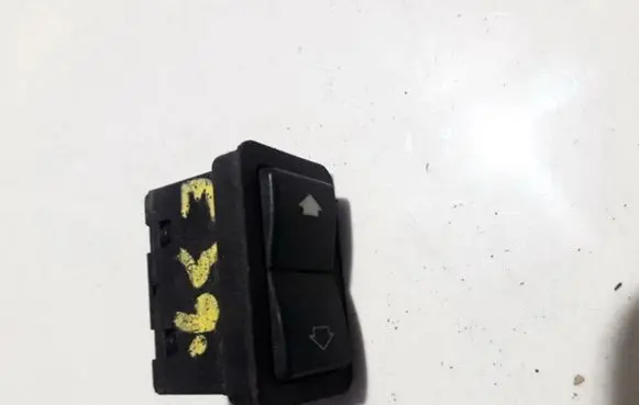 BMW 5 E39 Electric window control switch 8368974