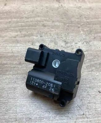 Toyota Corolla Verso AR10 Air flap motor/actuator 1138002051 6F26