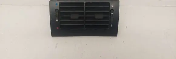 BMW 5 E39 Dashboard side air vent grill/cover trim 8376150