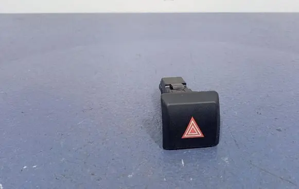 Toyota Camry Hazard light switch 091-4V00