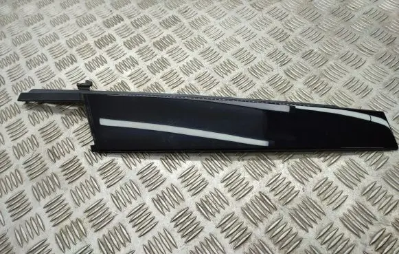 BMW 2 F45 Front door glass trim molding 7373921